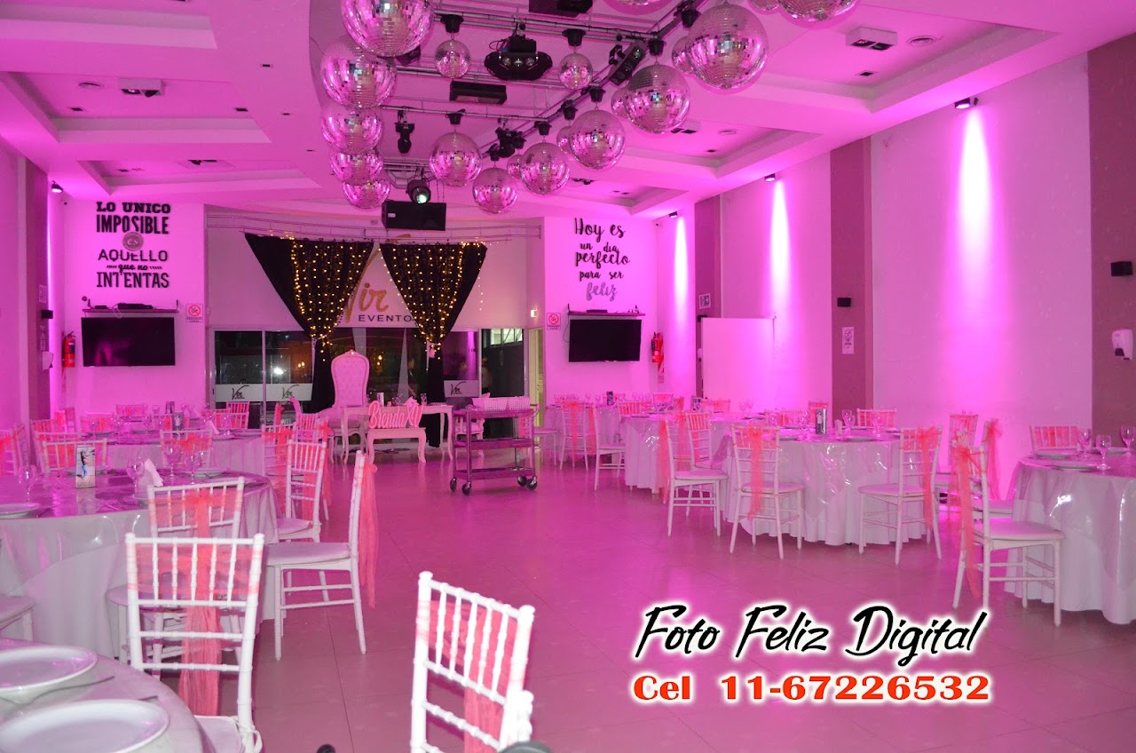 Salón de eventos decorado por Foto Feliz Digital
